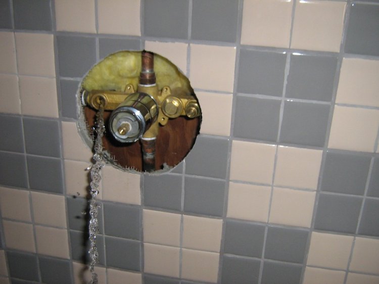 Name:  shower valve more pics 001.jpg
Views: 715
Size:  47.2 KB